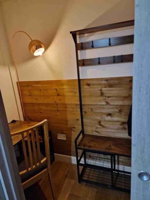 Two-Bedroom Cosy Country Lodge With Private Patio Greenhithe Εξωτερικό φωτογραφία